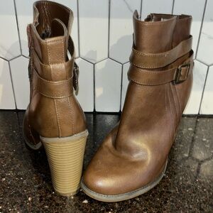 George women’s brown zipper high heels ankle boot, size 8